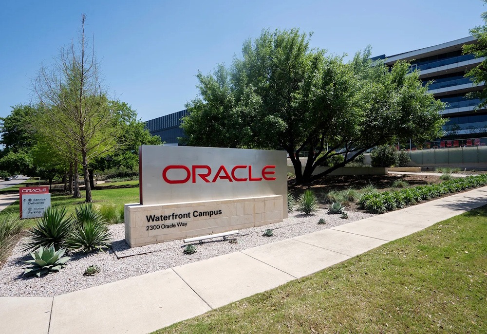 Oracle aims to secure $50 billion by 2026 for cloud expansion
