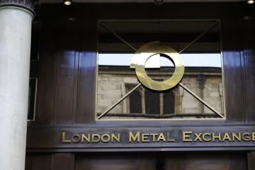 The London Metal Exchange stops electronic metals trading
