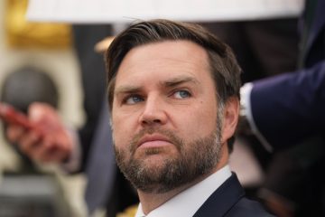 No agreement after Pakistan-Iran peace talks, says Vance