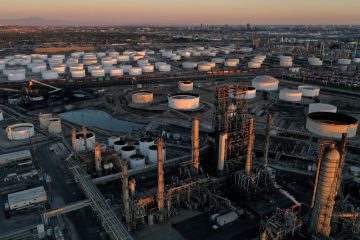 America’s oil refineries max out amid fuel market risks