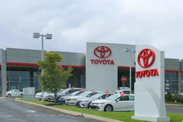 Toyota announces $6.3 billion buyback and raises annual outlook